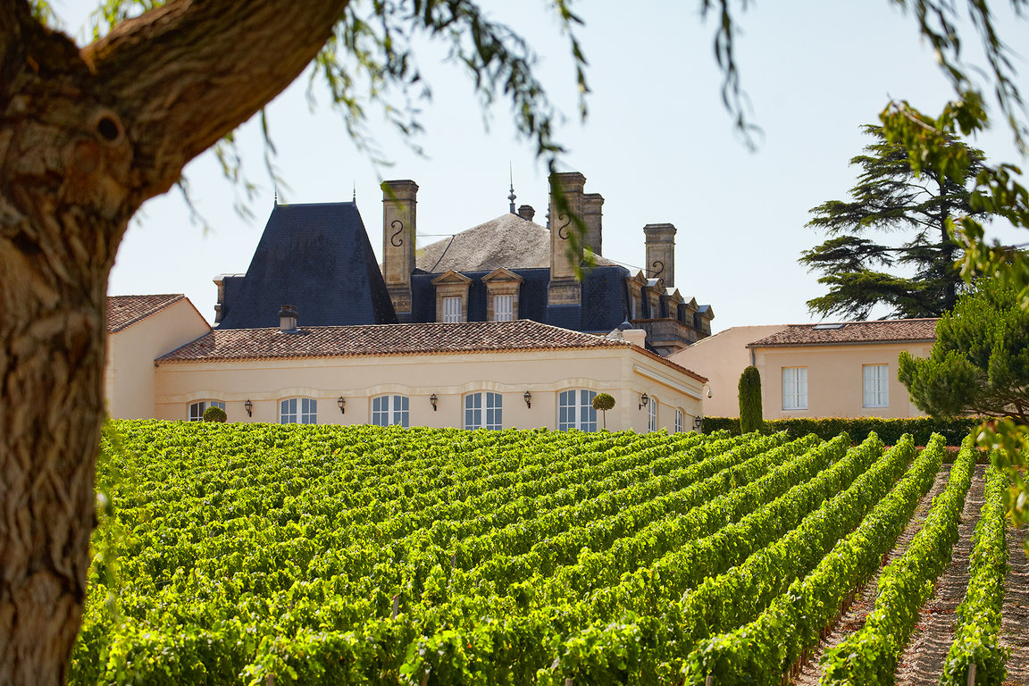 Château Grand-Puy-Lacoste - Outside Tasting Room